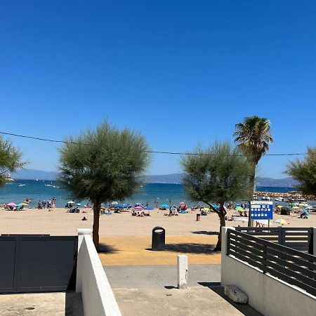 Apartamento En La Playa. Free Parking. Free Wifi Ля Эскала Экстерьер фото