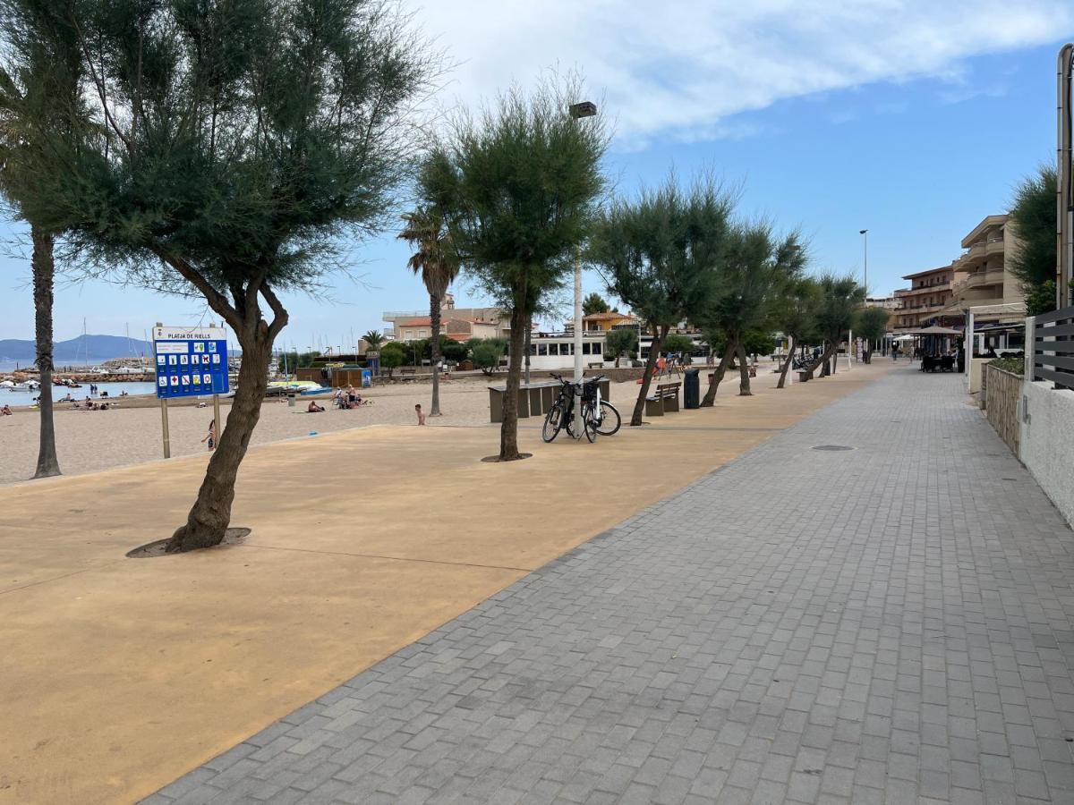Apartamento En La Playa. Free Parking. Free Wifi Ля Эскала Экстерьер фото